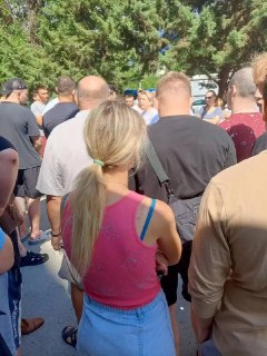 Беспилотник атакует Ялту: помощь пострадавшим и отселение